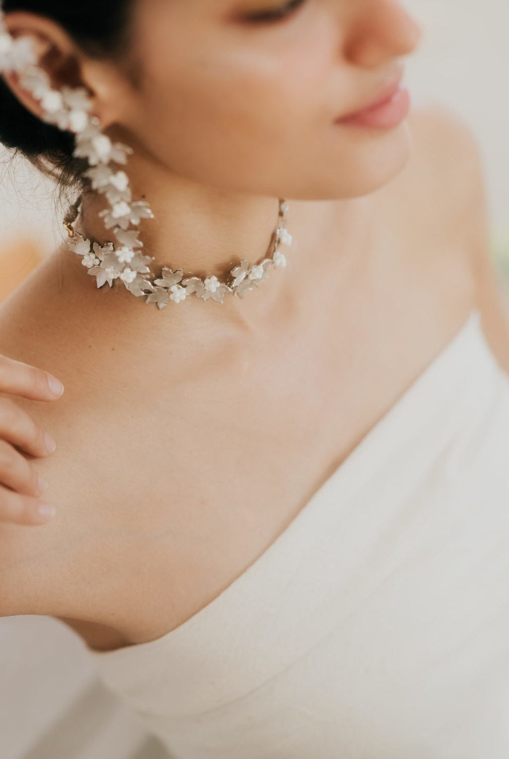 Mogra Choker Neckpiece - Silver - CiceroniAarjavee