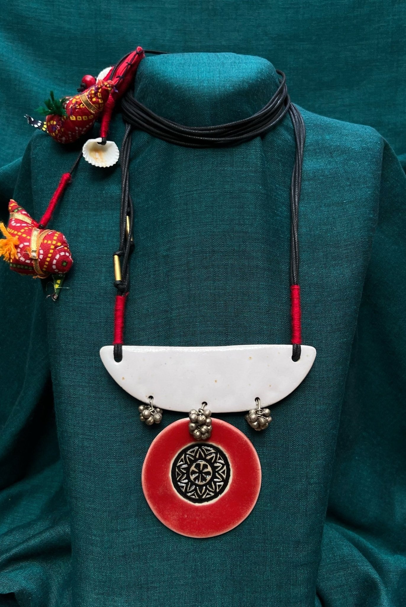 Mohar Neckpiece - Circle - CiceroniNeckpieceChaakmaati