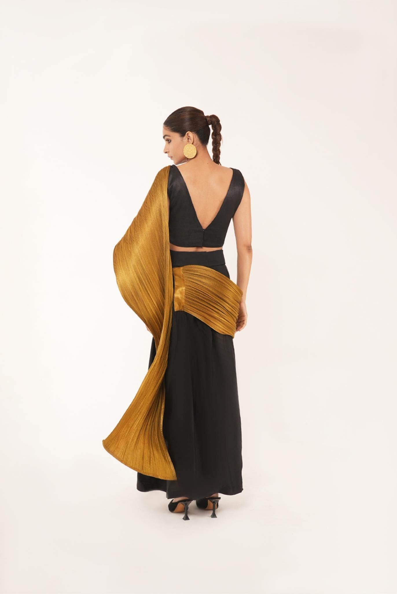 Molten Concept Saree in Black and Gold - CiceroniCo-ord SetShriya Singhi