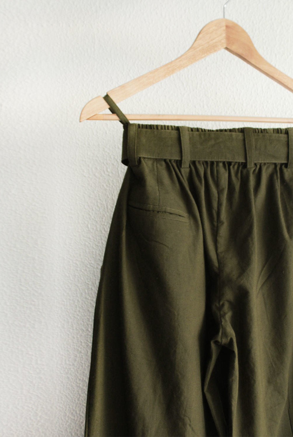Moss Olive Double Pleat Pants - CiceroniPantsRias Jaipur