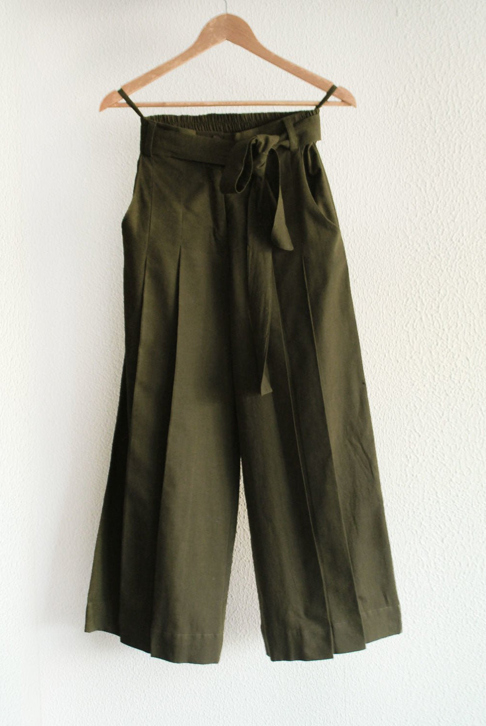 Moss Olive Double Pleat Pants - CiceroniPantsRias Jaipur
