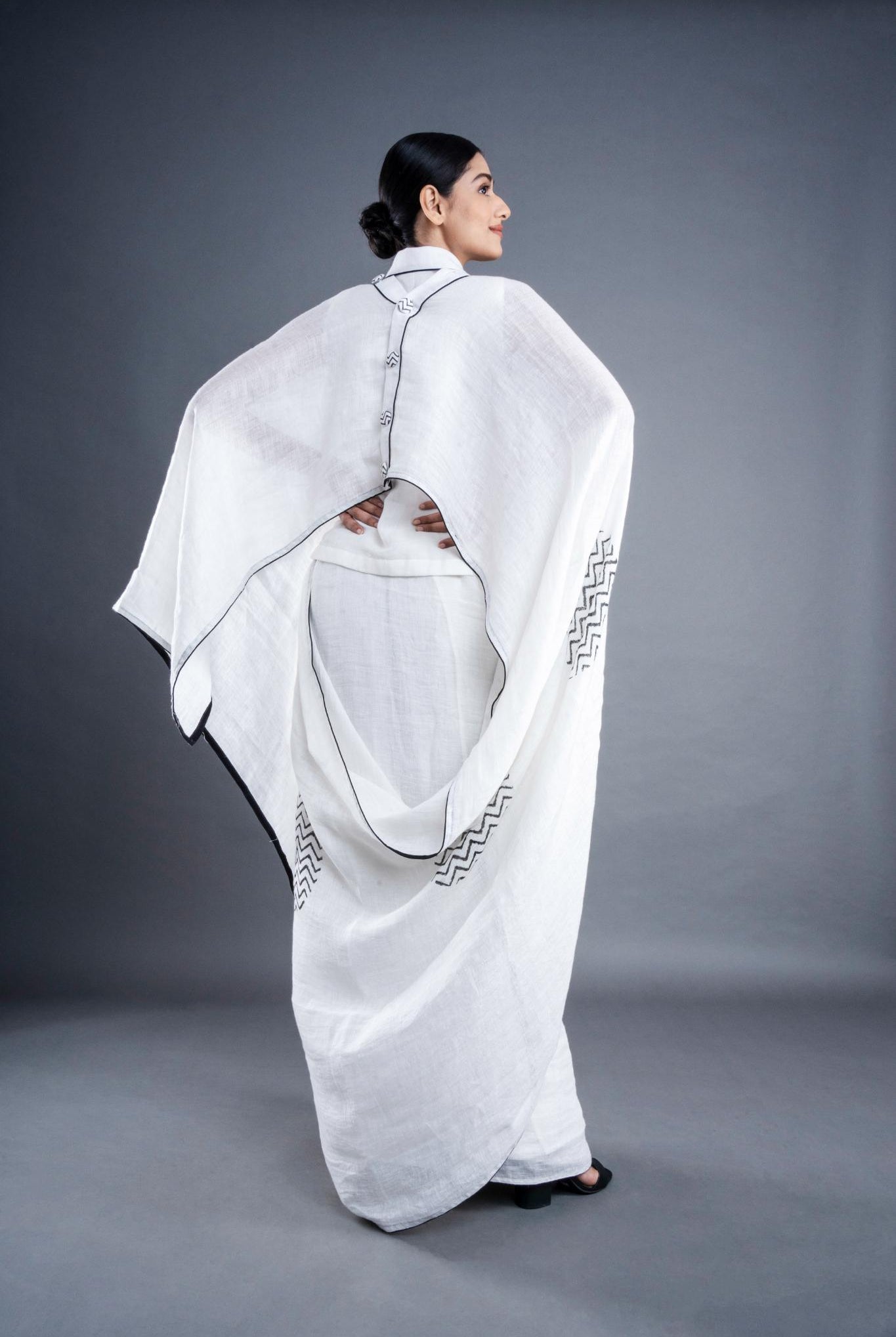 Mystic White Saree - CiceroniSareeATBW