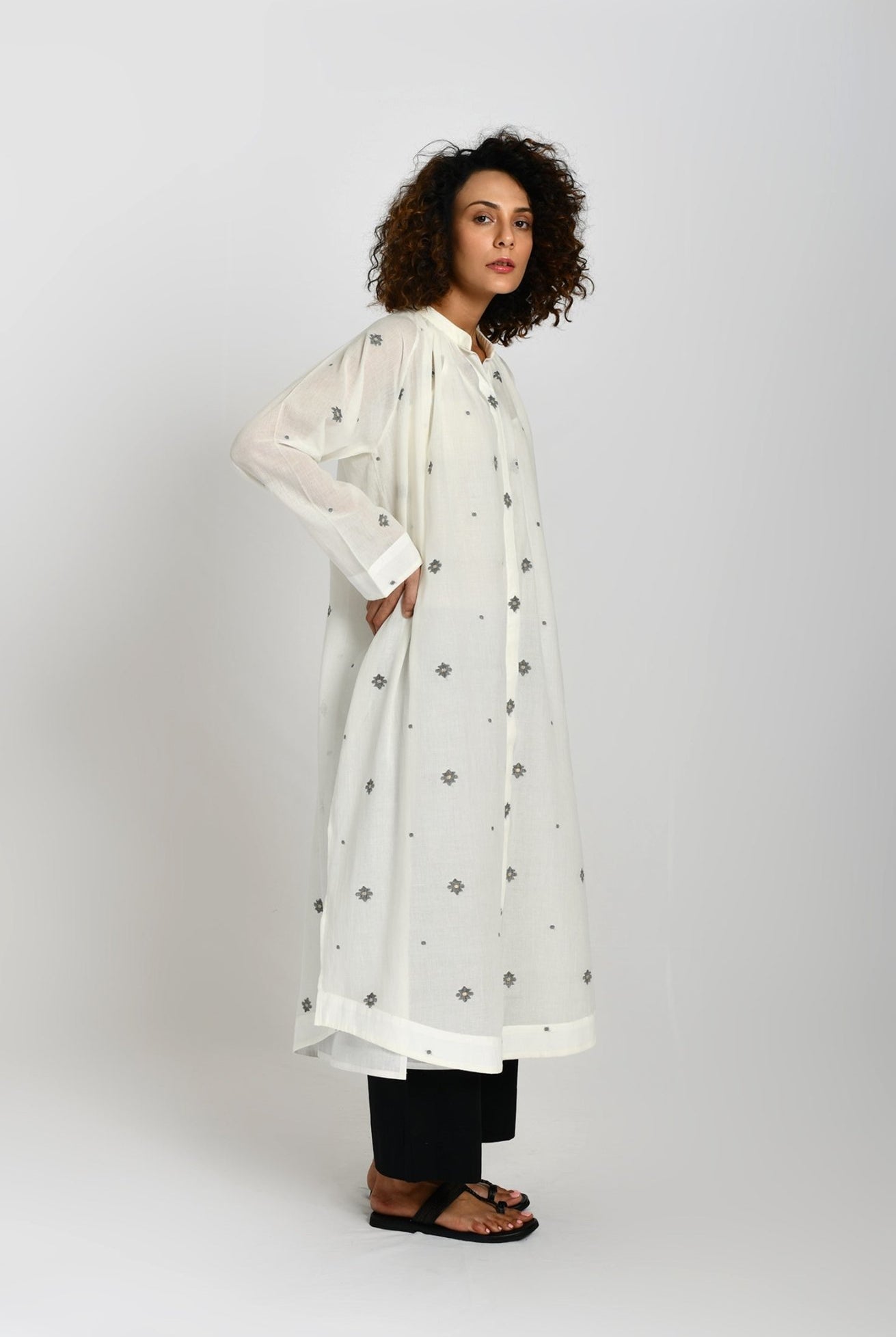 Neck Gather Jamdani Tunic- White - CiceroniKurtaHiranya