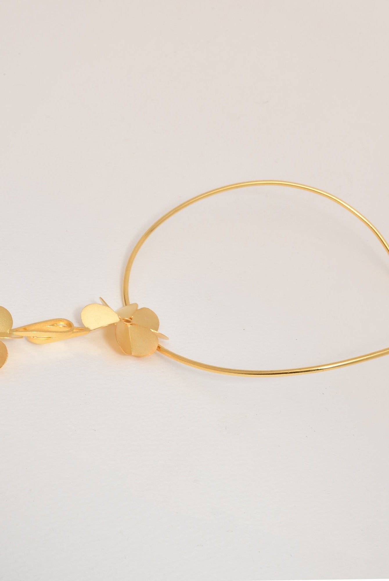 Neckpiece With Flora - CiceroniNeckpieceZaza by Somya