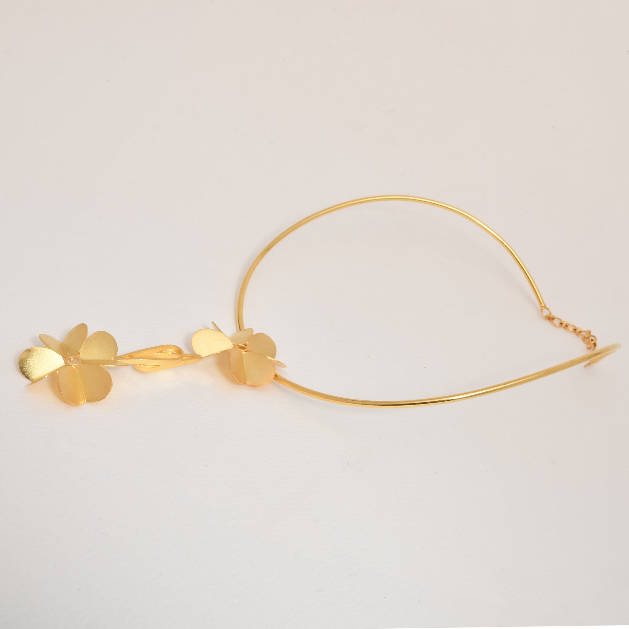 Neckpiece With Flora - CiceroniNeckpieceZaza by Somya