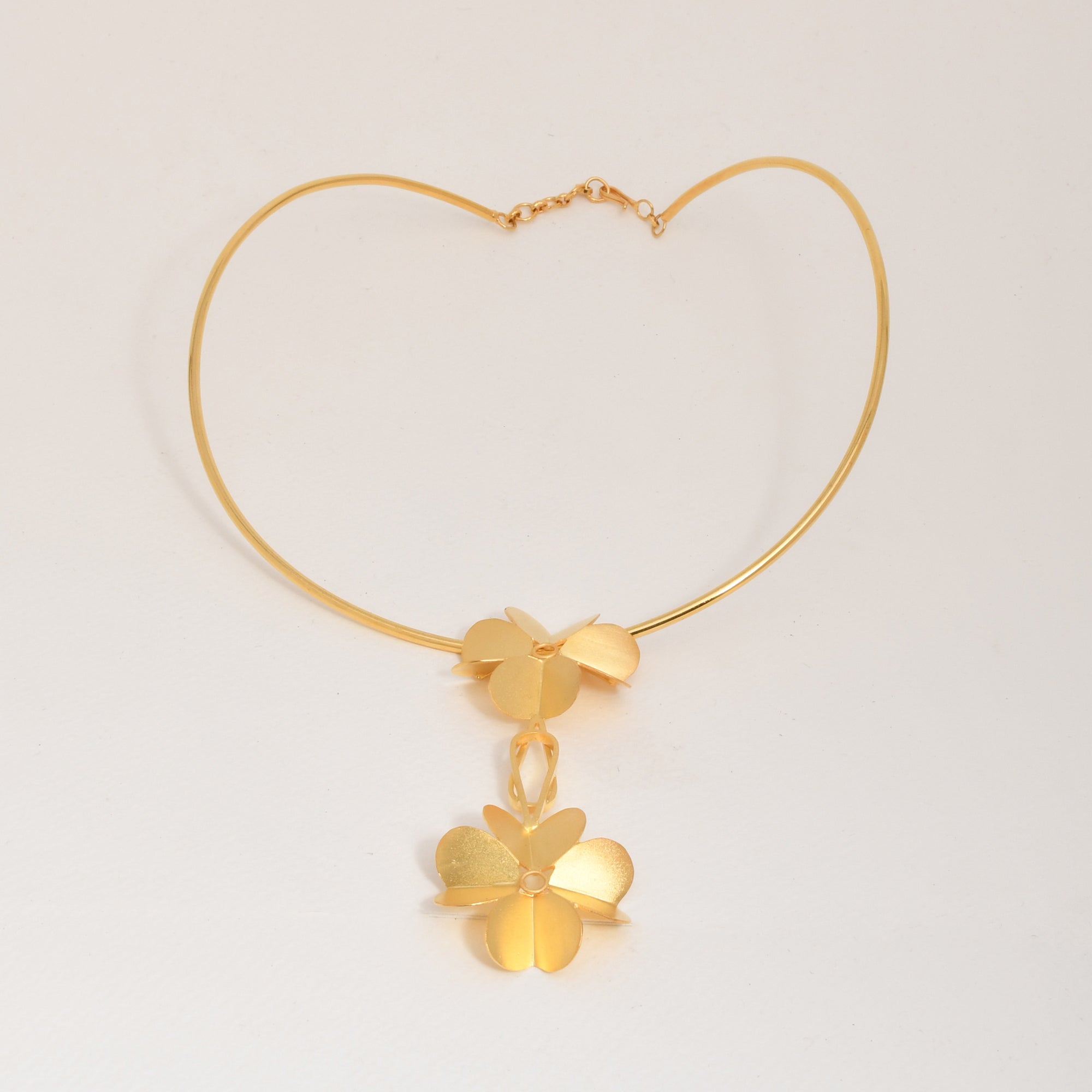 Neckpiece With Flora - CiceroniNeckpieceZaza by Somya