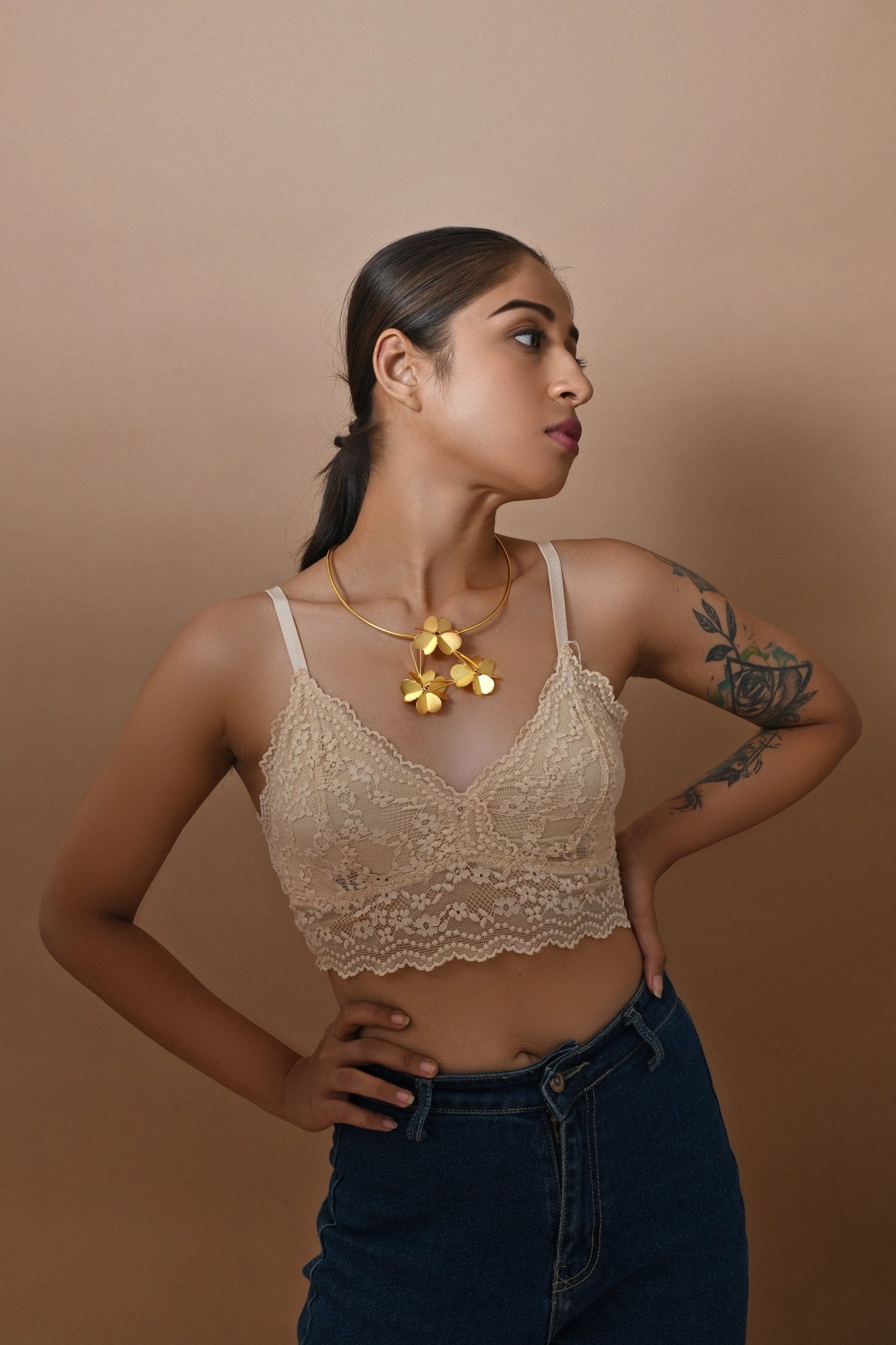 Neckpiece With Flora - CiceroniNeckpieceZaza by Somya