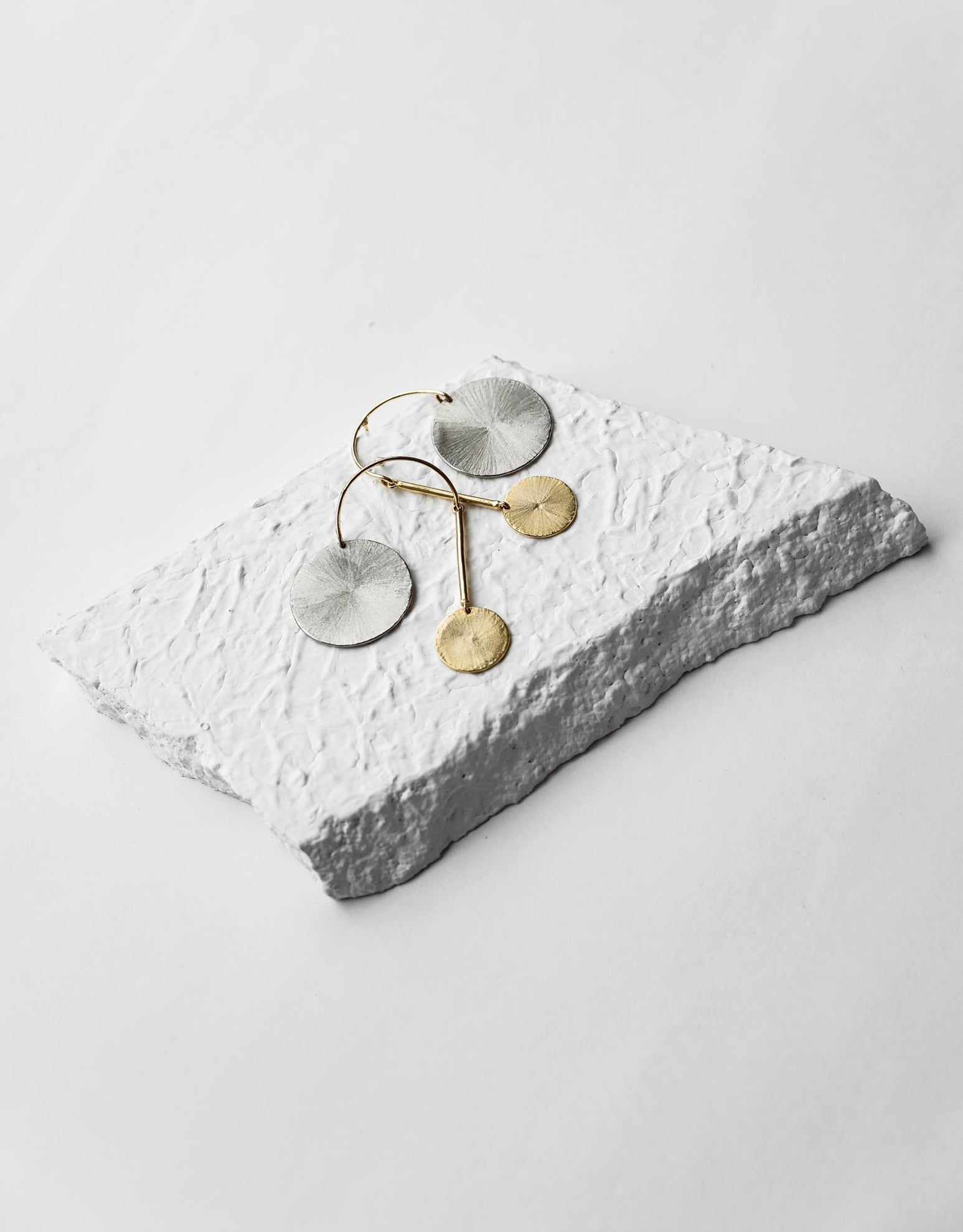 Off Balance Earrings - CiceroniDE'ANMA