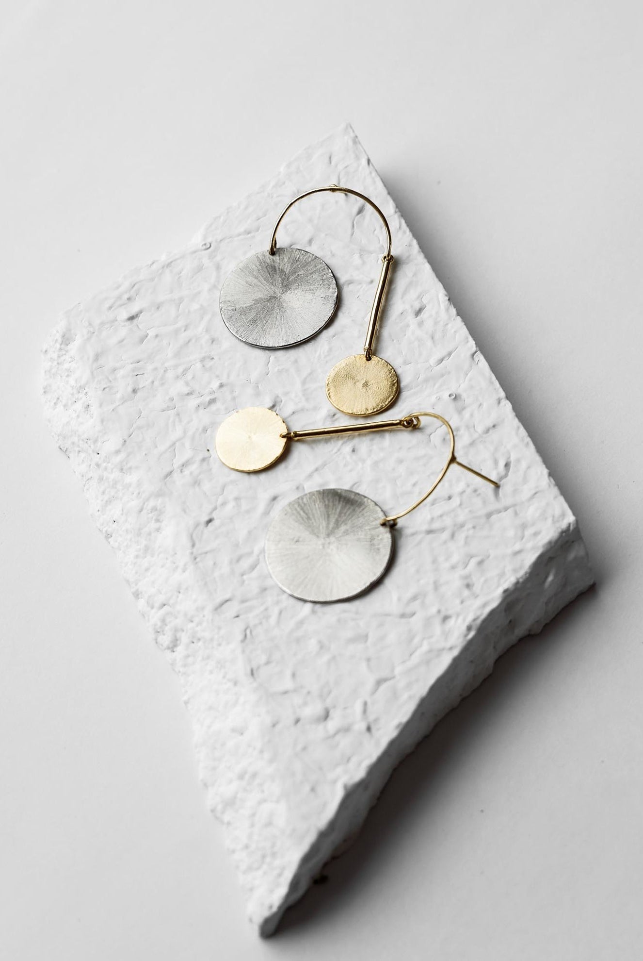 Off Balance Earrings - CiceroniDE'ANMA