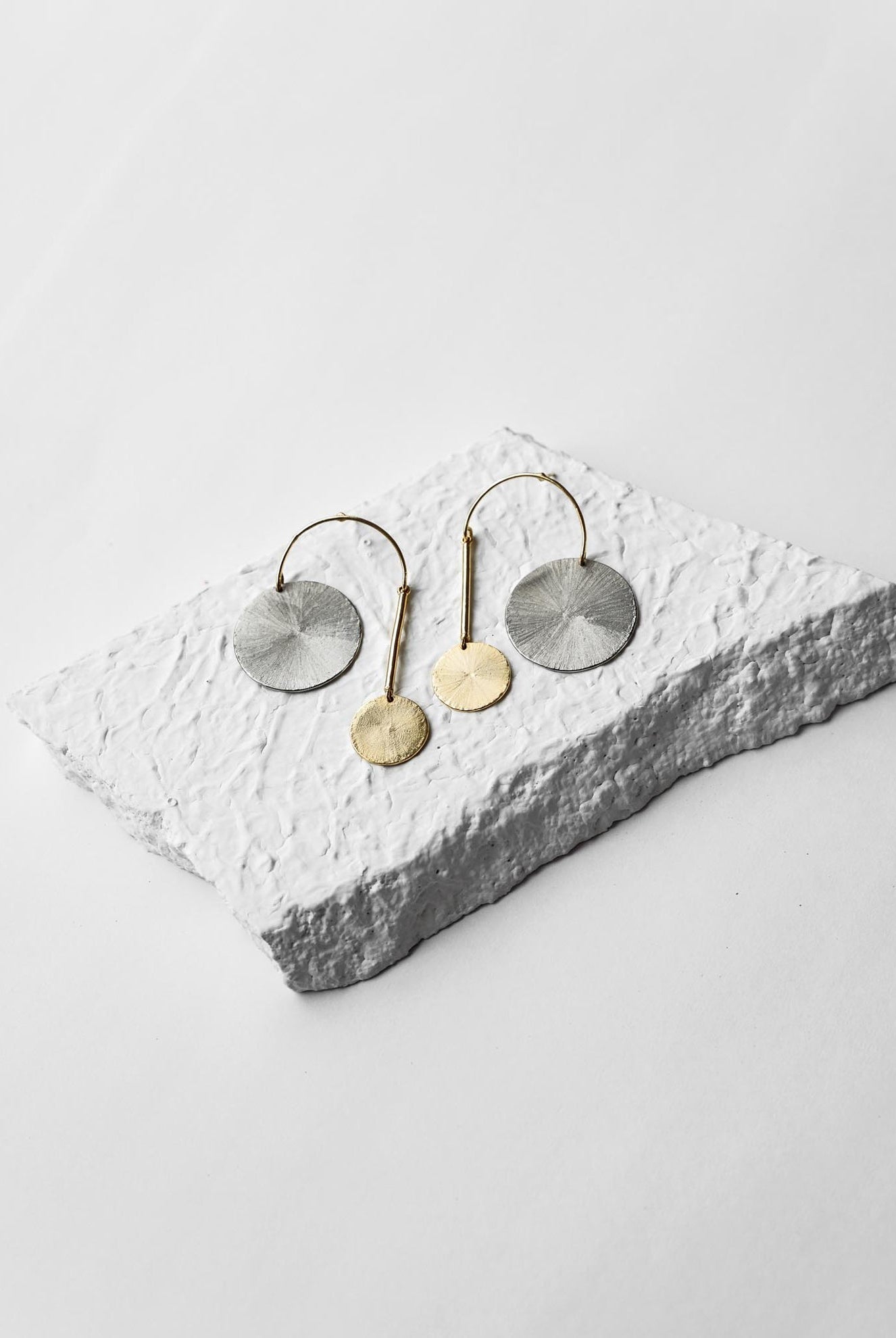 Off Balance Earrings - CiceroniDE'ANMA