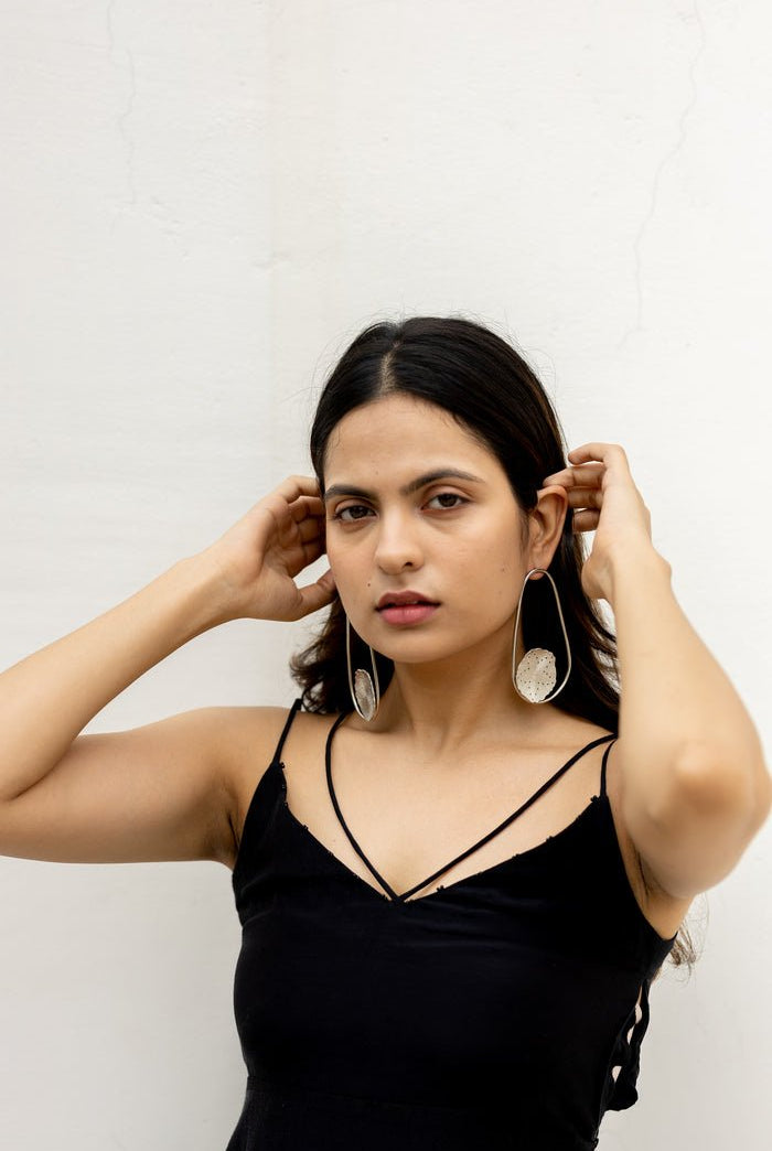 Oval Mogra Solids in Silver - CiceroniAarjavee