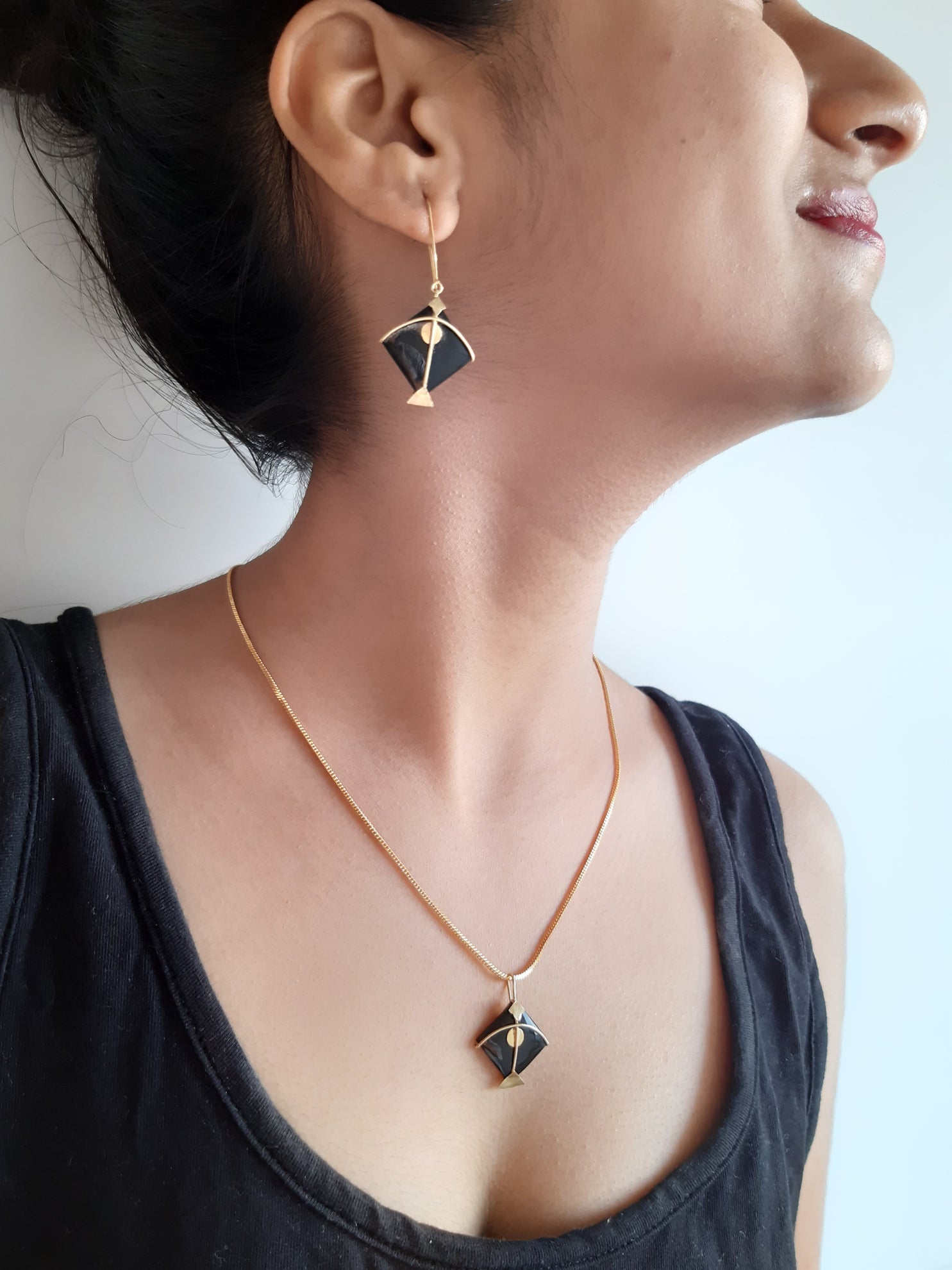 PATANG Black Onyx Pendant - CiceroniBaka