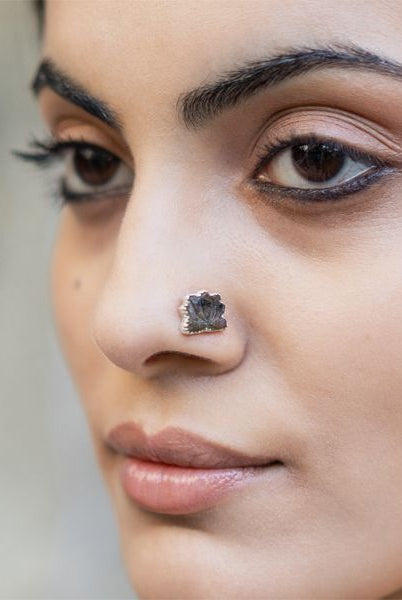 Pichwai Blue Lotus Nose Pin - CiceroniBaka