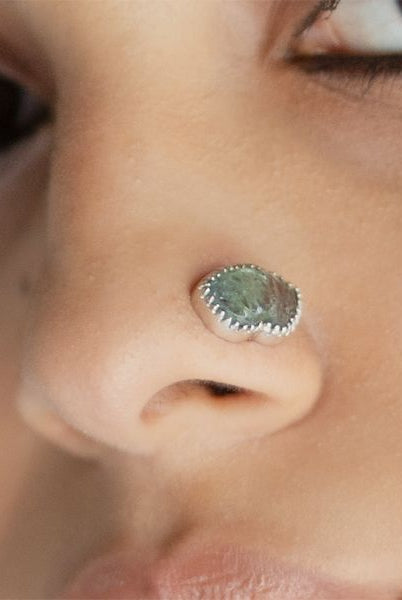 Pichwai Fluorite Leaf Nose Pin - CiceroniBaka