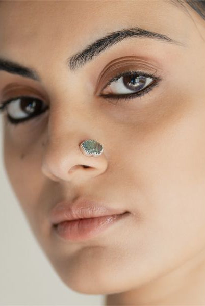 Pichwai Fluorite Leaf Nose Pin - CiceroniBaka