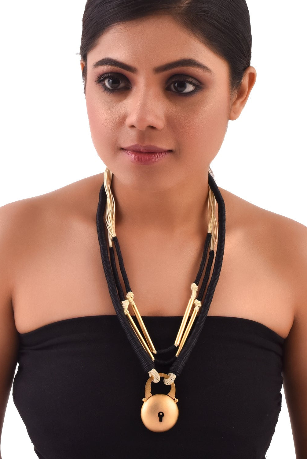 Prettiness Neckpiece - CiceroniNeckpieceZaza by Somya