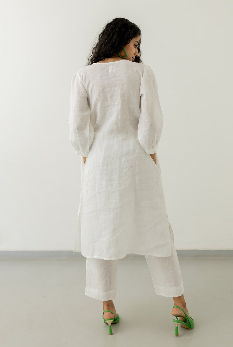 Pristine White Linen Kurta Set - CiceroniKurtaSilai Studio