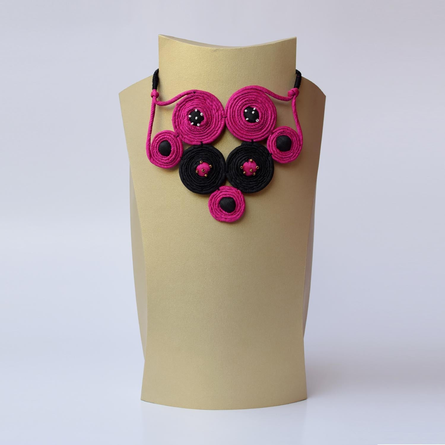 Rangoli Neckpiece - CiceroniNeckpiecePaulami