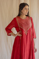 Red Fridaus Abho and Izaar - CiceroniNirjara