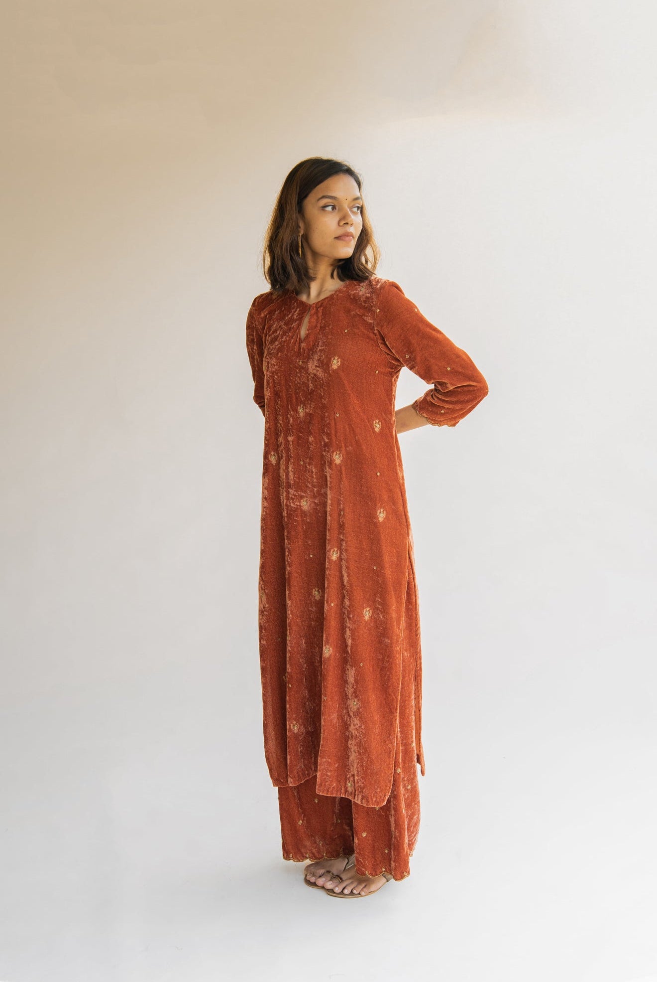 Rust Noorah Velvet Kurta (Set of 2) - CiceroniNirjara