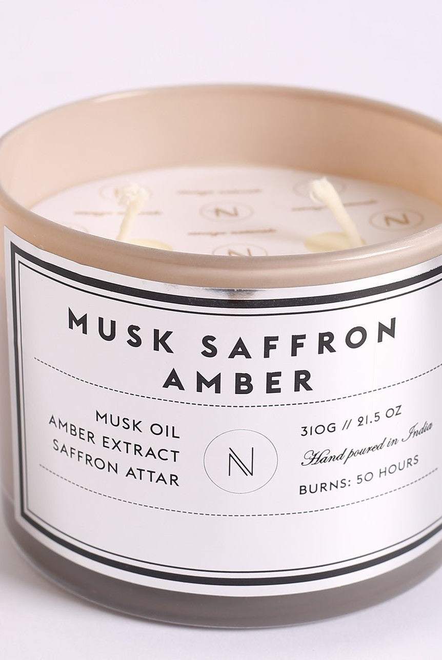 Saffron infused in Musk & Amber Candle - CiceroniNASO
