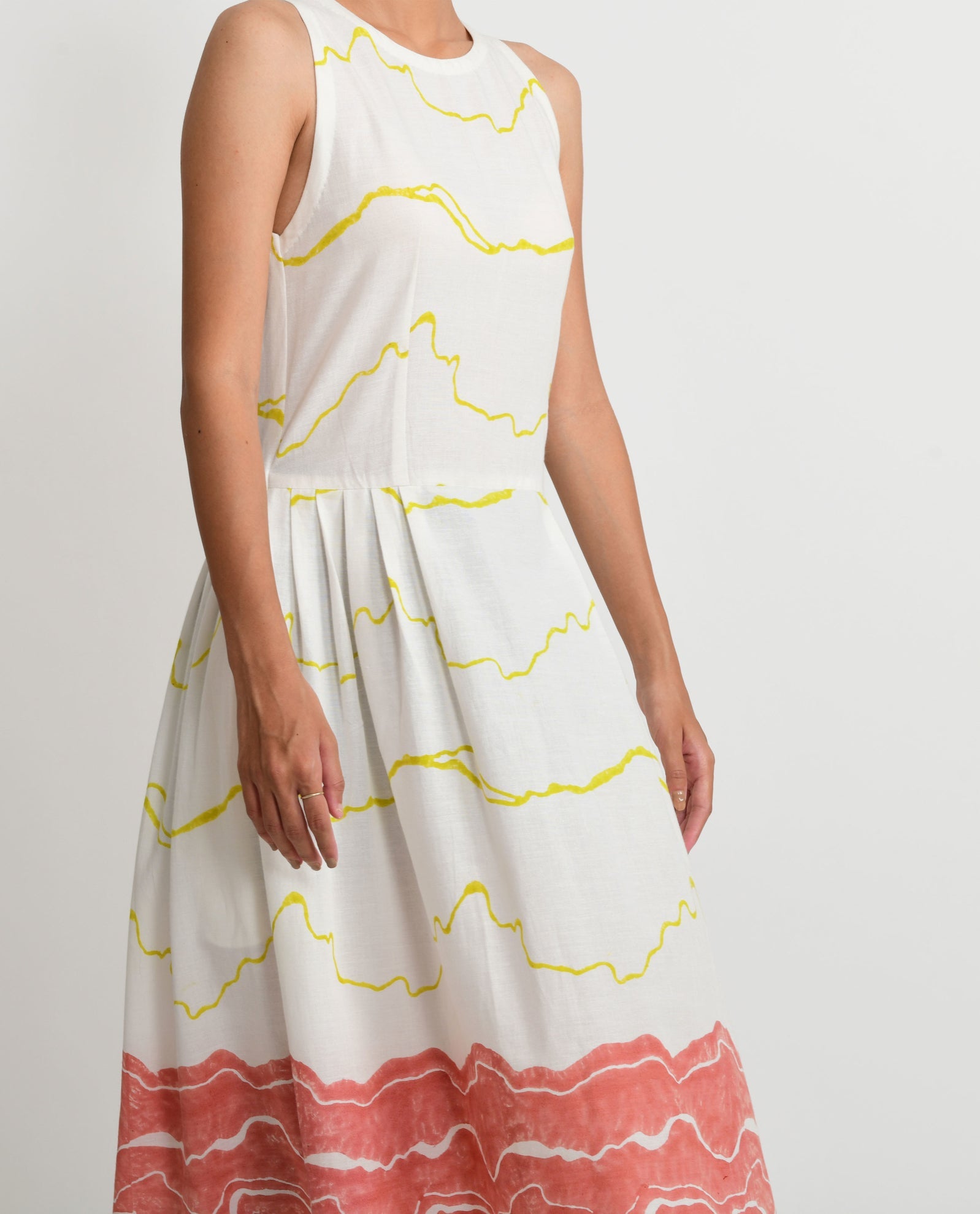 Salmon Pleated Dress - CiceroniRias Jaipur