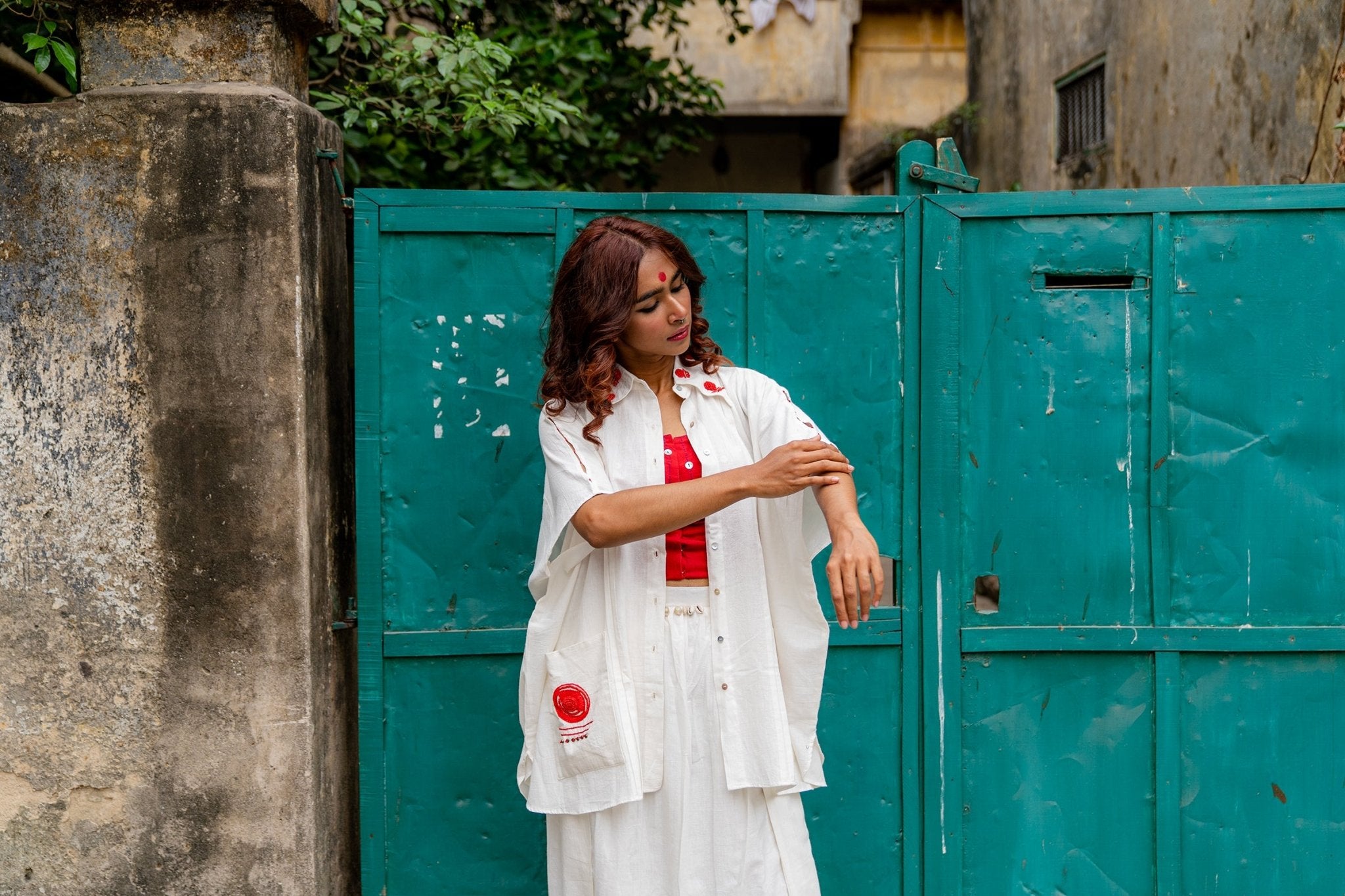 Shvet White Kaftan and Mul Dhoti Set - CiceroniCo-ord SetPrathaa