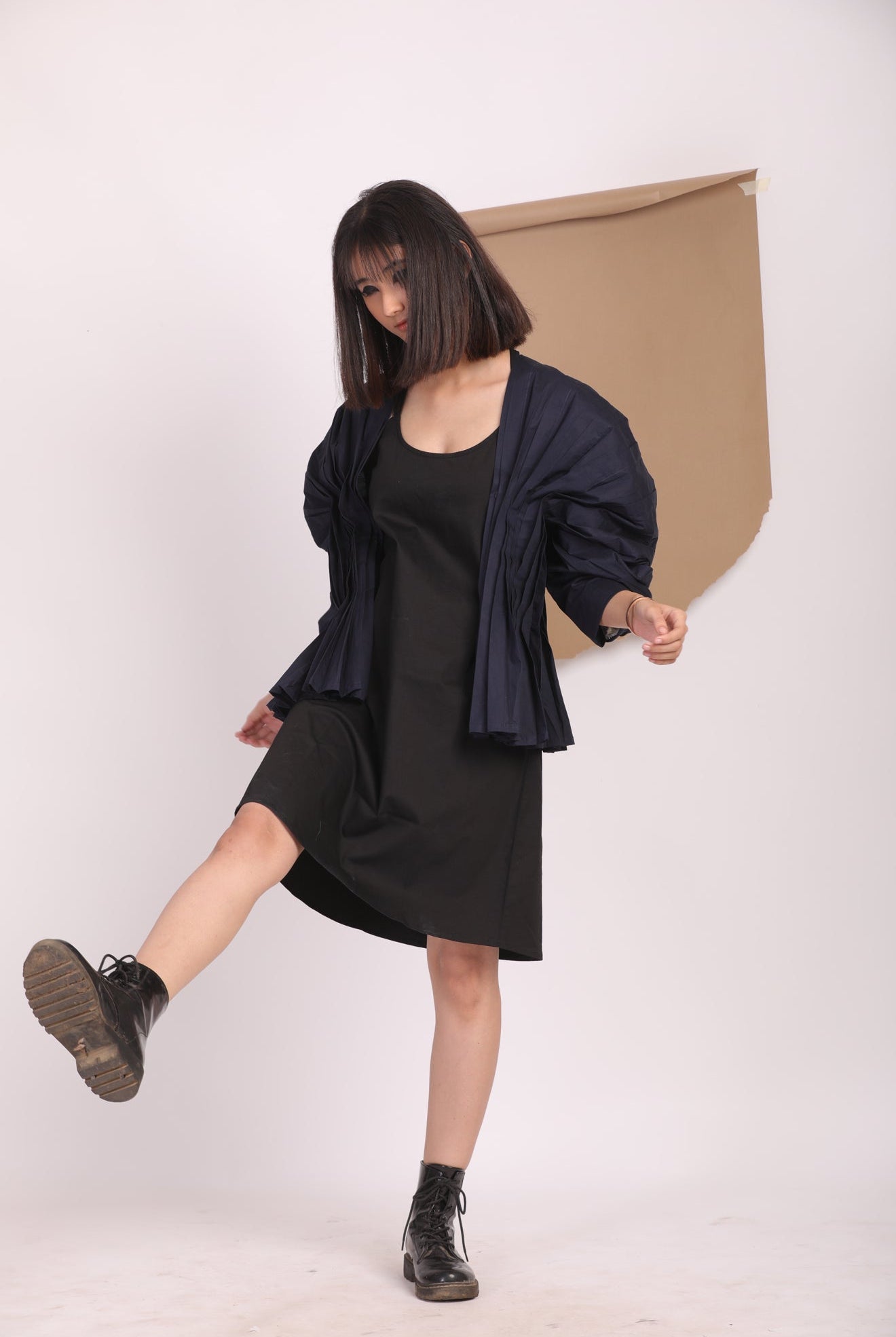 Signature Pleated Top In Navy - CiceroniKoshue