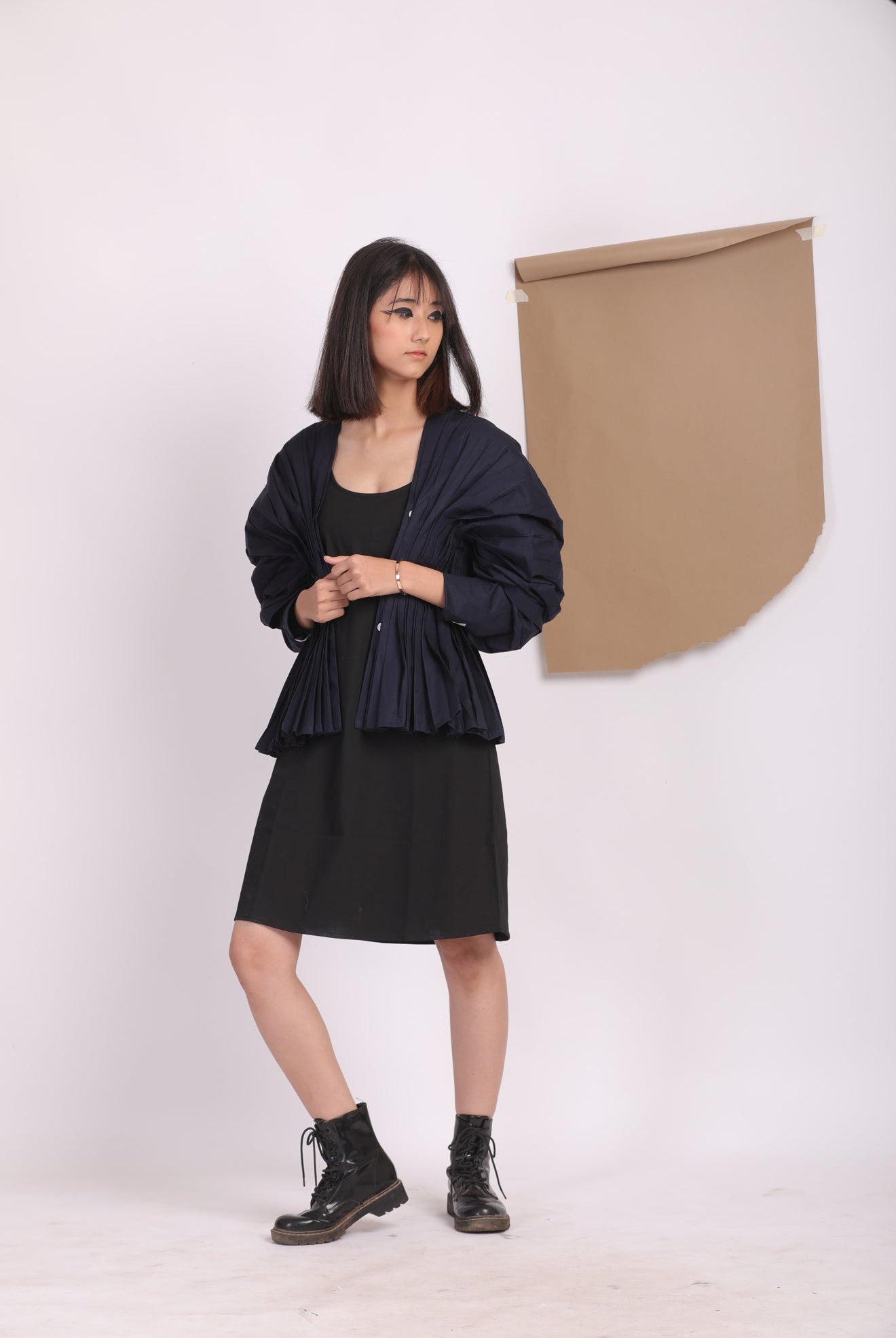 Signature Pleated Top In Navy - CiceroniKoshue