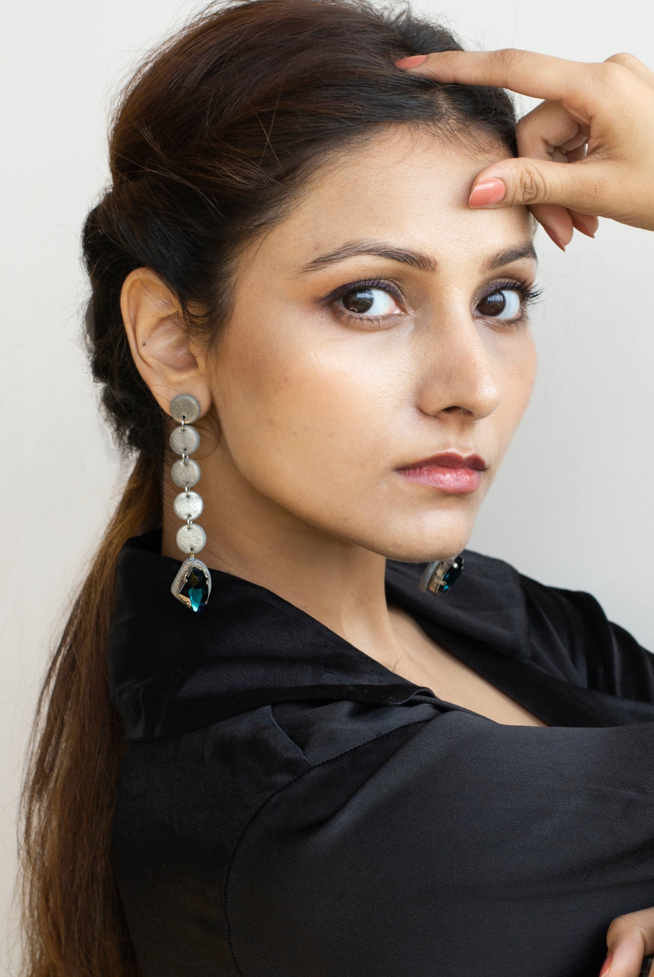 Silver Chord Danglers With Stone - CiceroniNoupelle