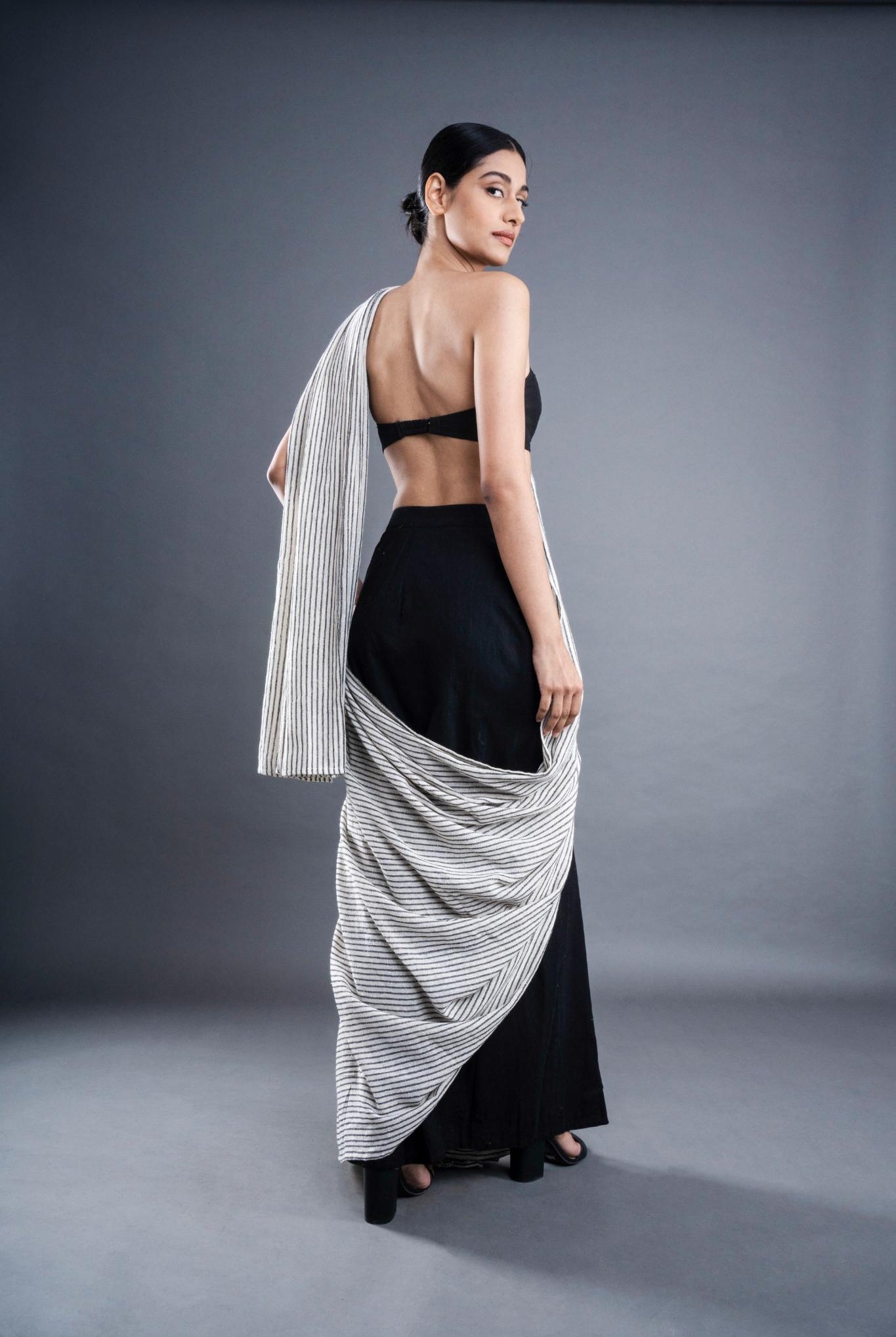 Striped Button Saree - CiceroniSareeATBW