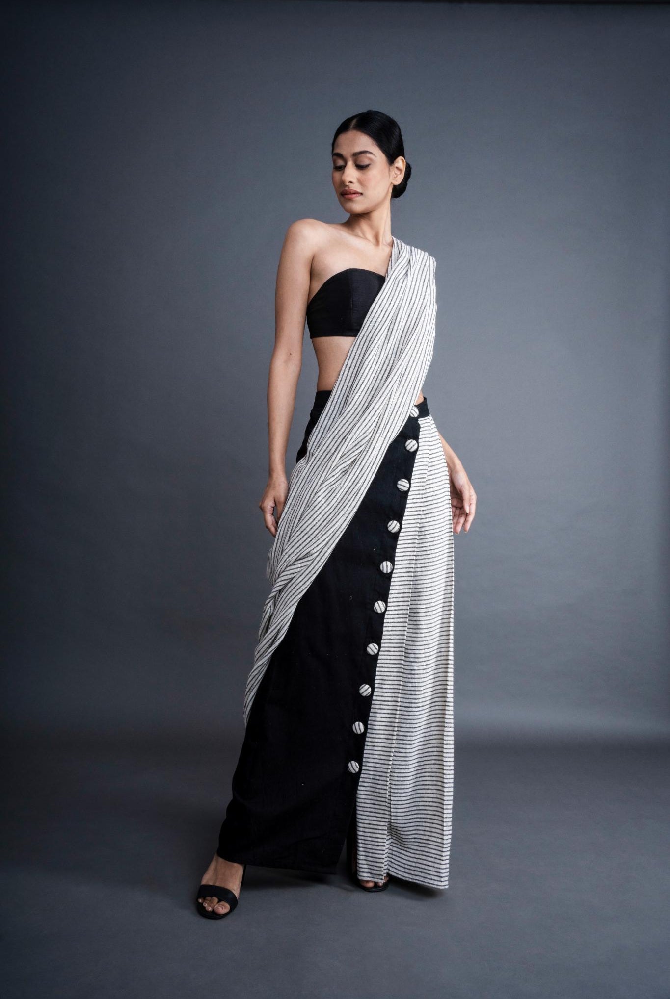 Striped Button Saree - CiceroniSareeATBW