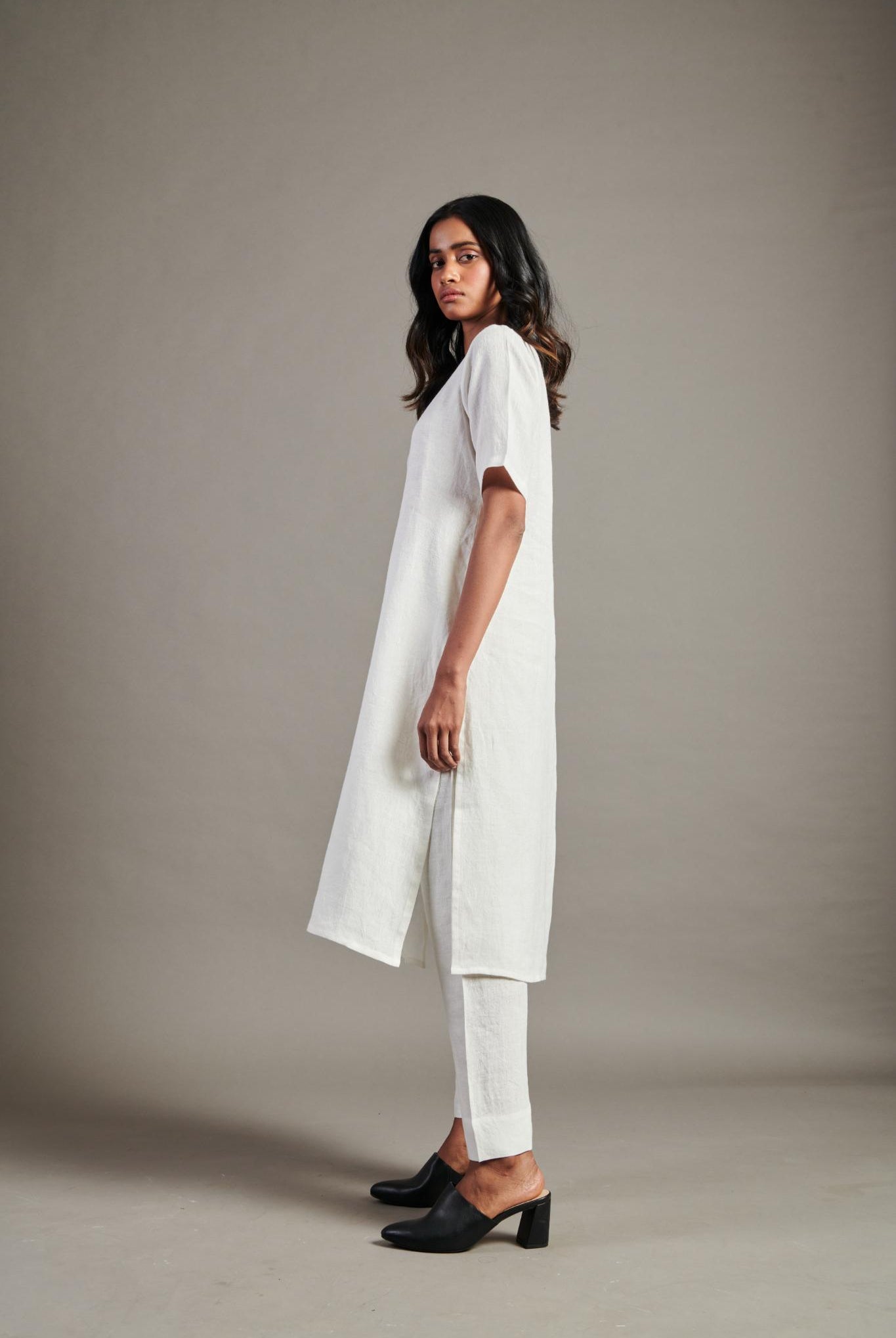 Taj Linen Half Sleeves Kurta Set - CiceroniKurta SetSaphed
