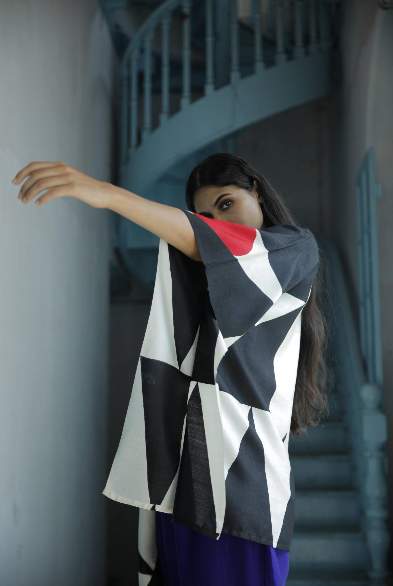 The 'Amalgamation' Eri Peace Silk Kaftan - CiceroniKaftanAeshaane