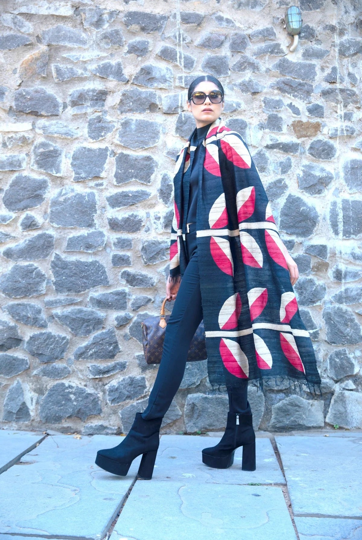 The 'Bada Alu' Tussar Silk Scarf - CiceroniScrafAeshaane