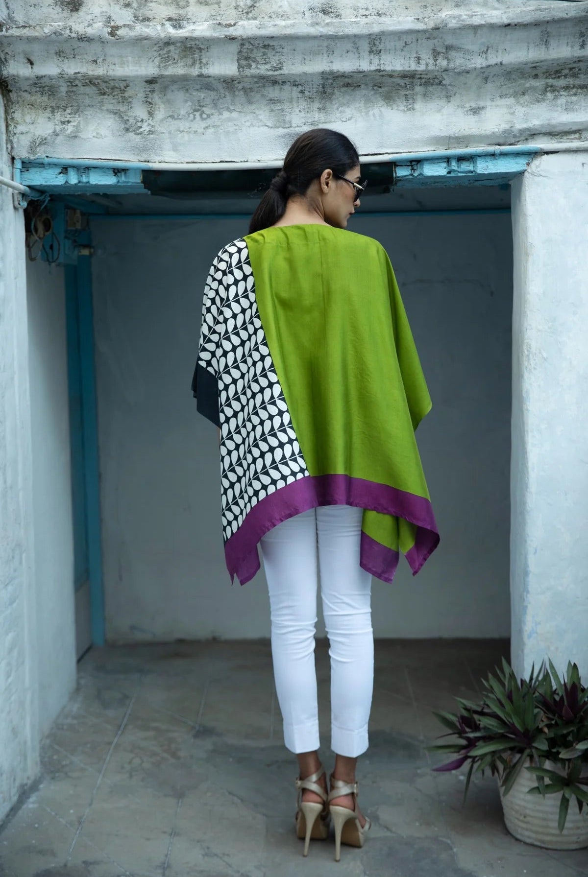 The 'Chota Patta' Kimono - CiceroniKimonoAeshaane