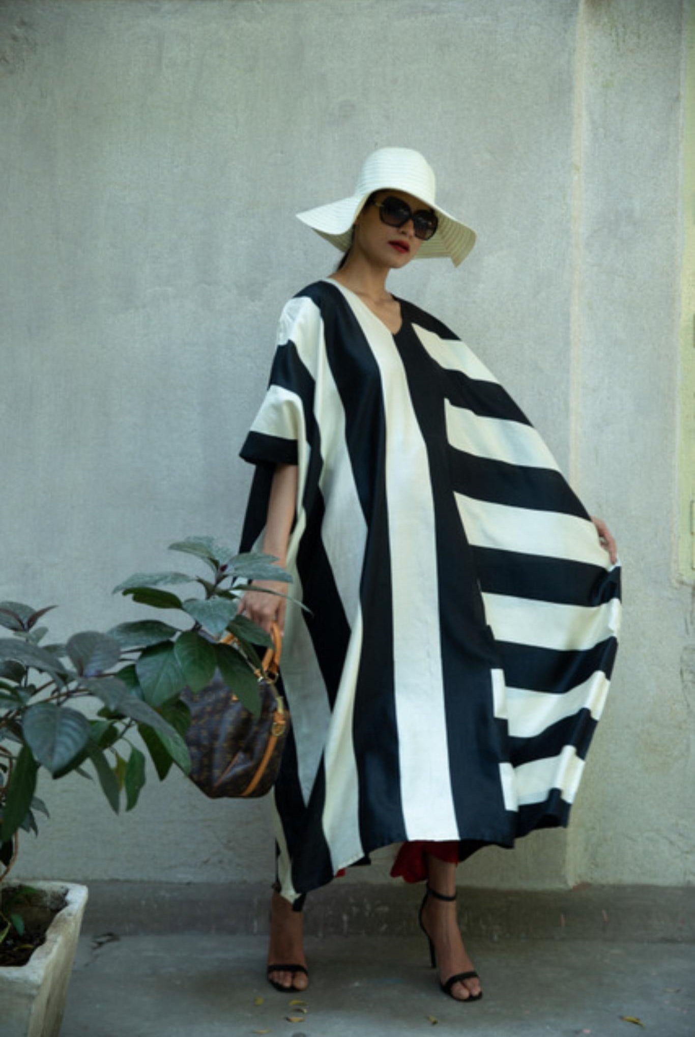The 'Classic Stripes' Eri Peace Silk Kaftan - CiceroniKaftanAeshaane