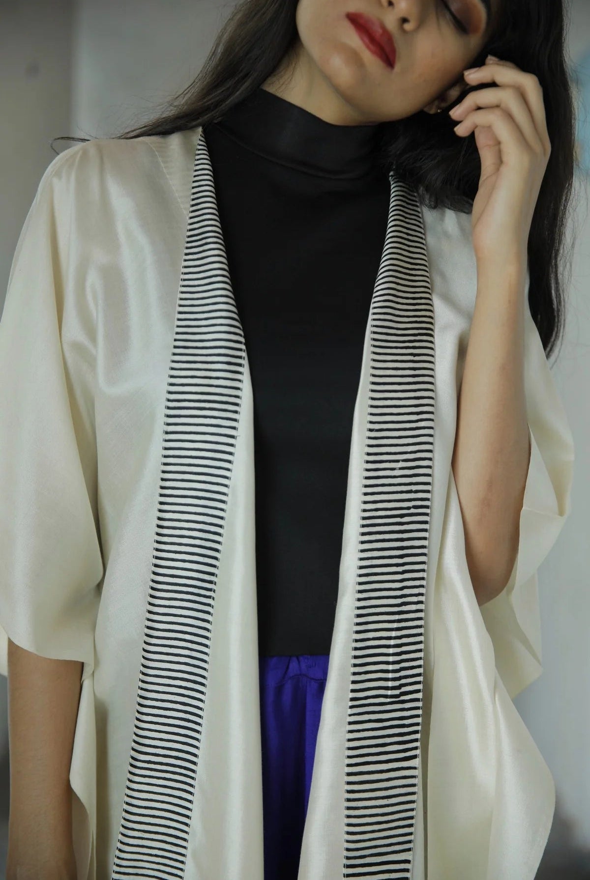 The 'Fallen Leaves' Kimono - CiceroniKimonoAeshaane