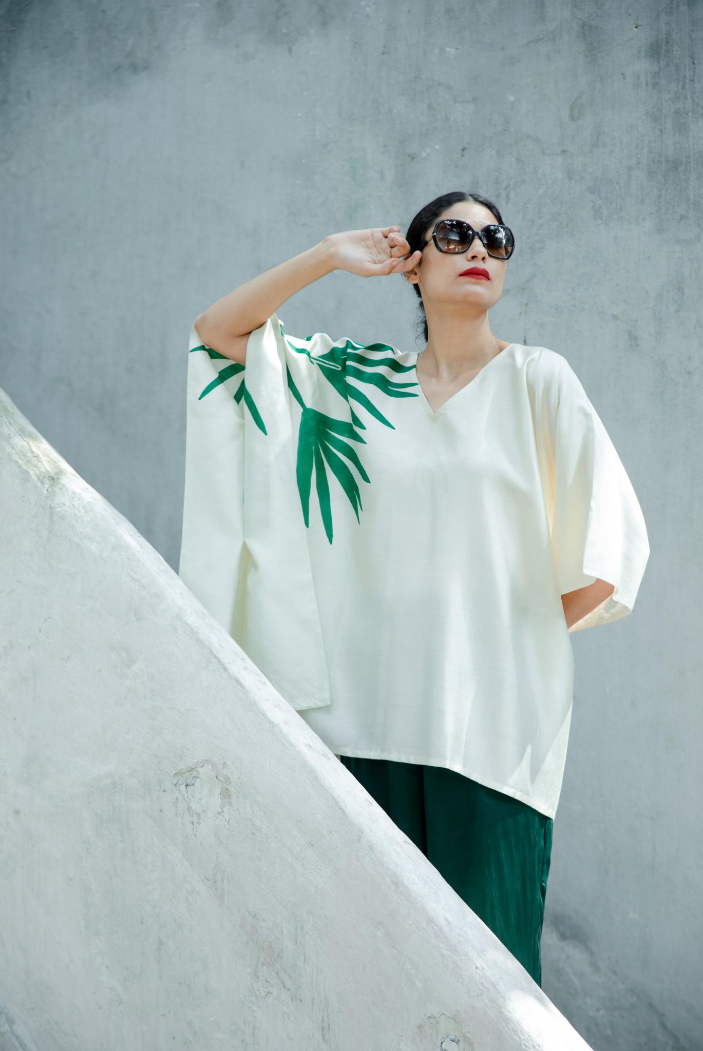 The 'Green Panther' Eri Peace Silk Kaftan - CiceroniKaftanAeshaane