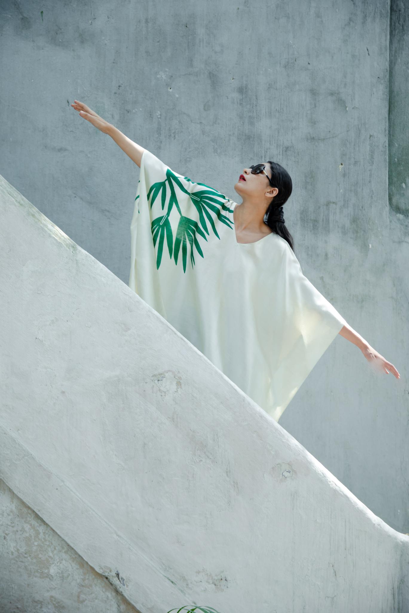 The 'Green Panther' Eri Peace Silk Kaftan - CiceroniKaftanAeshaane