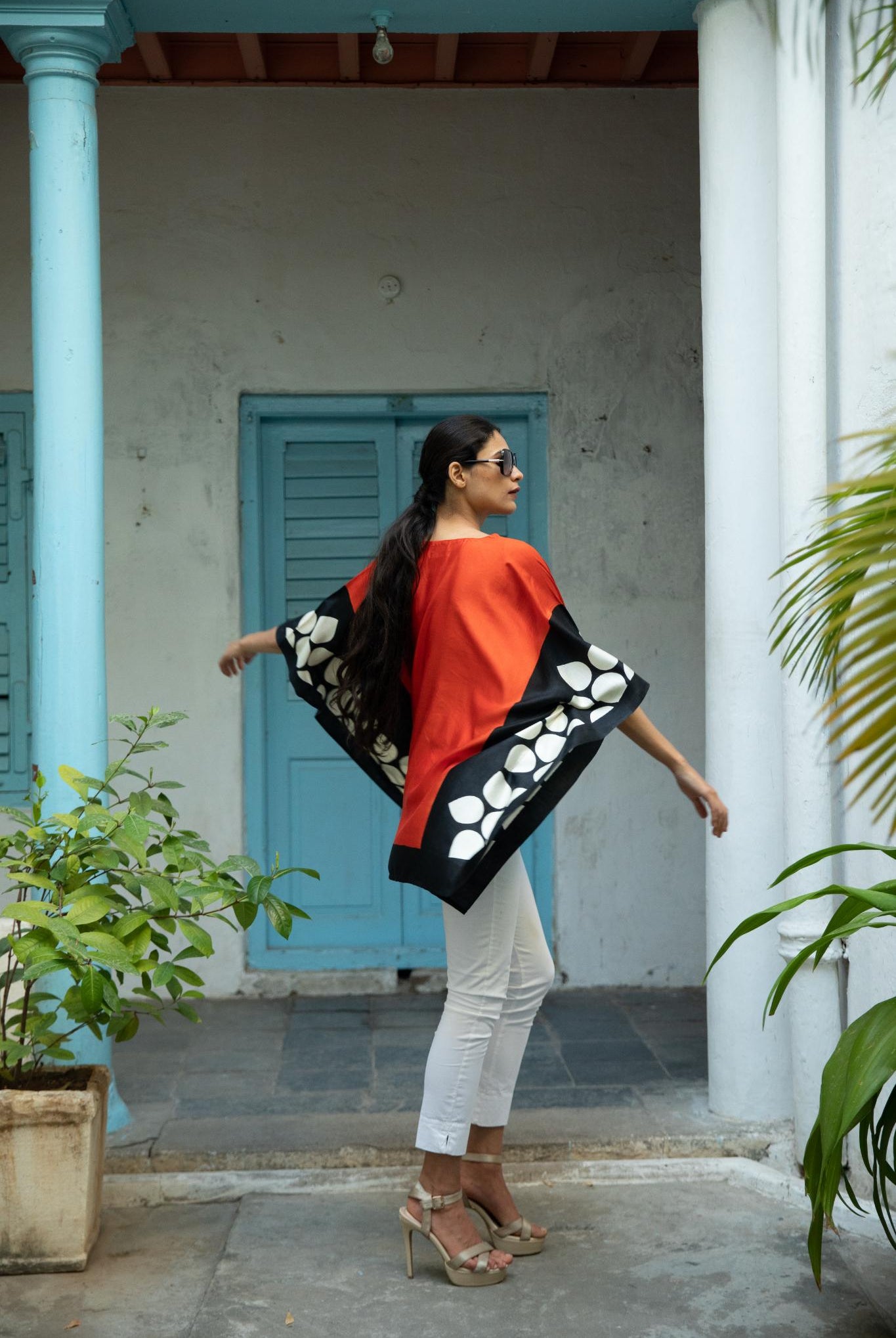 The 'Narangi Phool' Eri Peace Silk Kaftan - CiceroniKaftanAeshaane