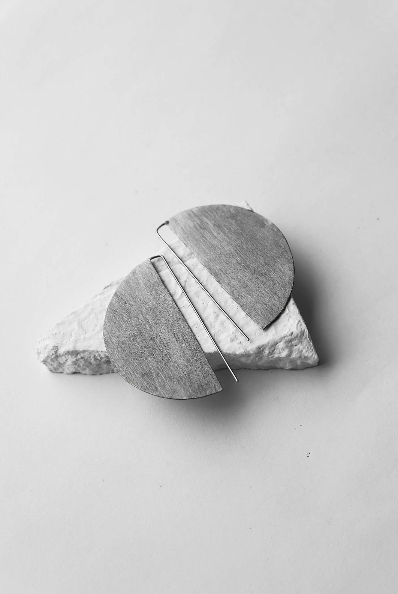 The Other Half Earrings - CiceroniDE'ANMA