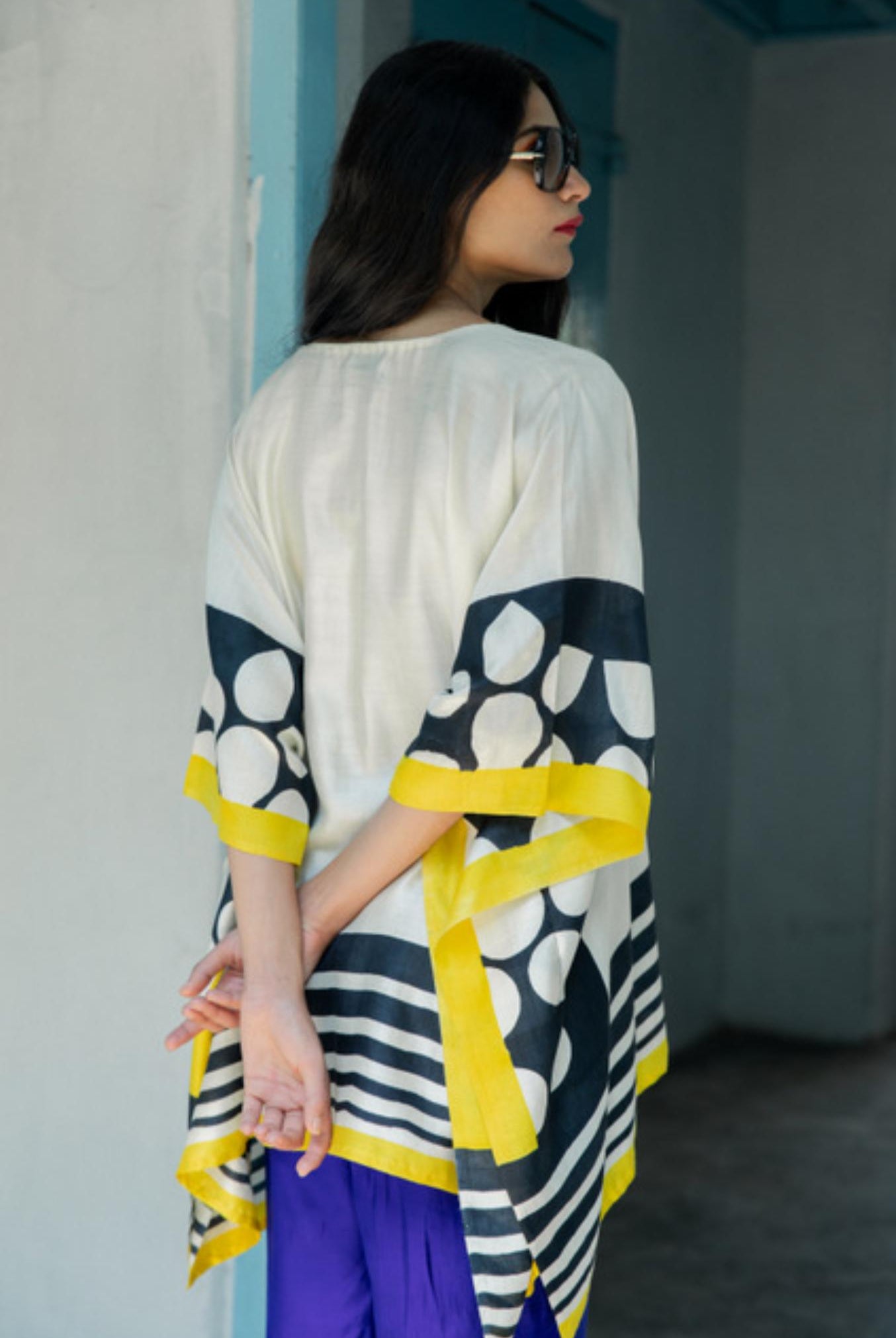 The 'Peela Phool' Eri Peace Silk Kaftan - CiceroniKaftanAeshaane