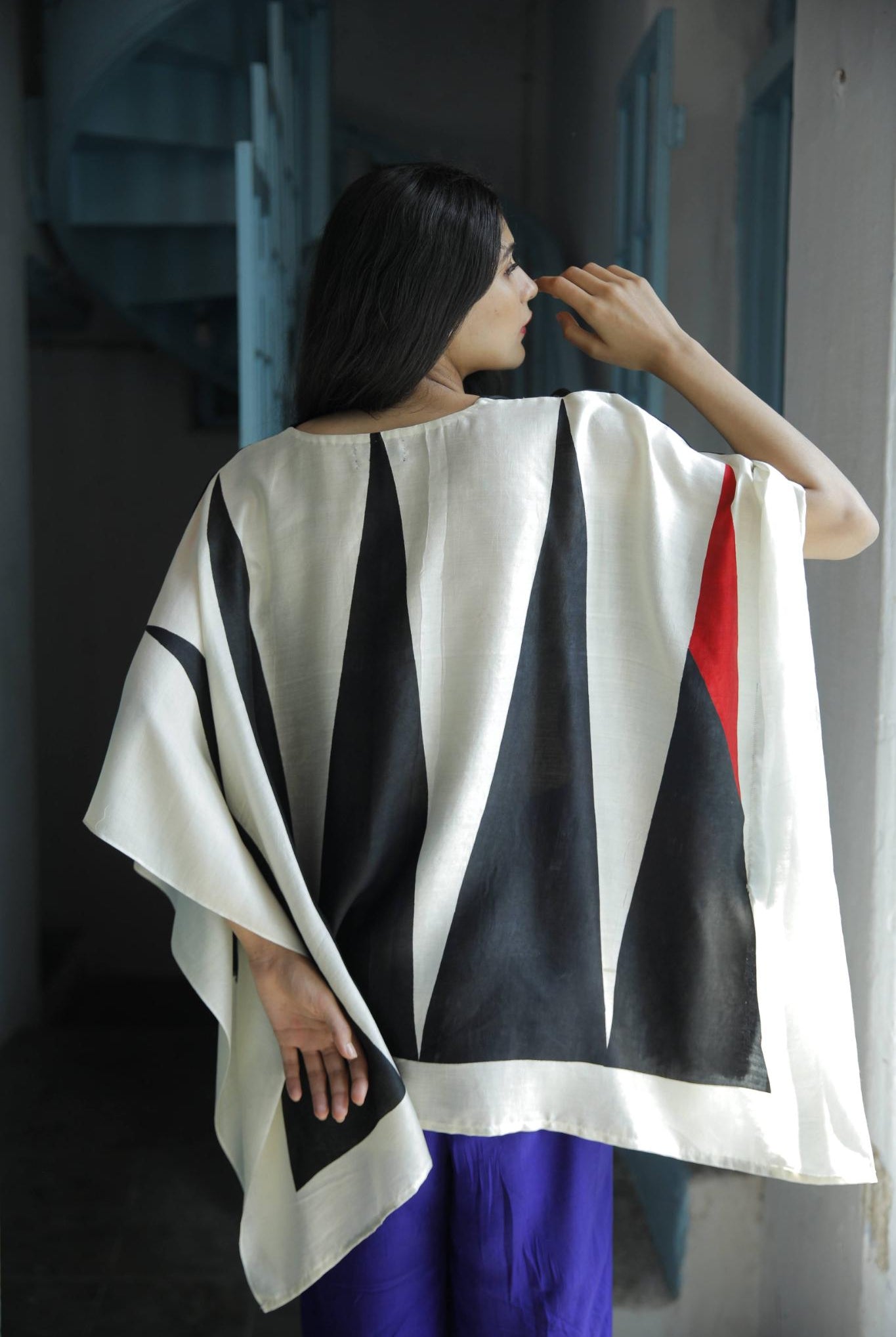 The 'Sindoori' Eri Peace Silk Kaftan - CiceroniKaftanAeshaane