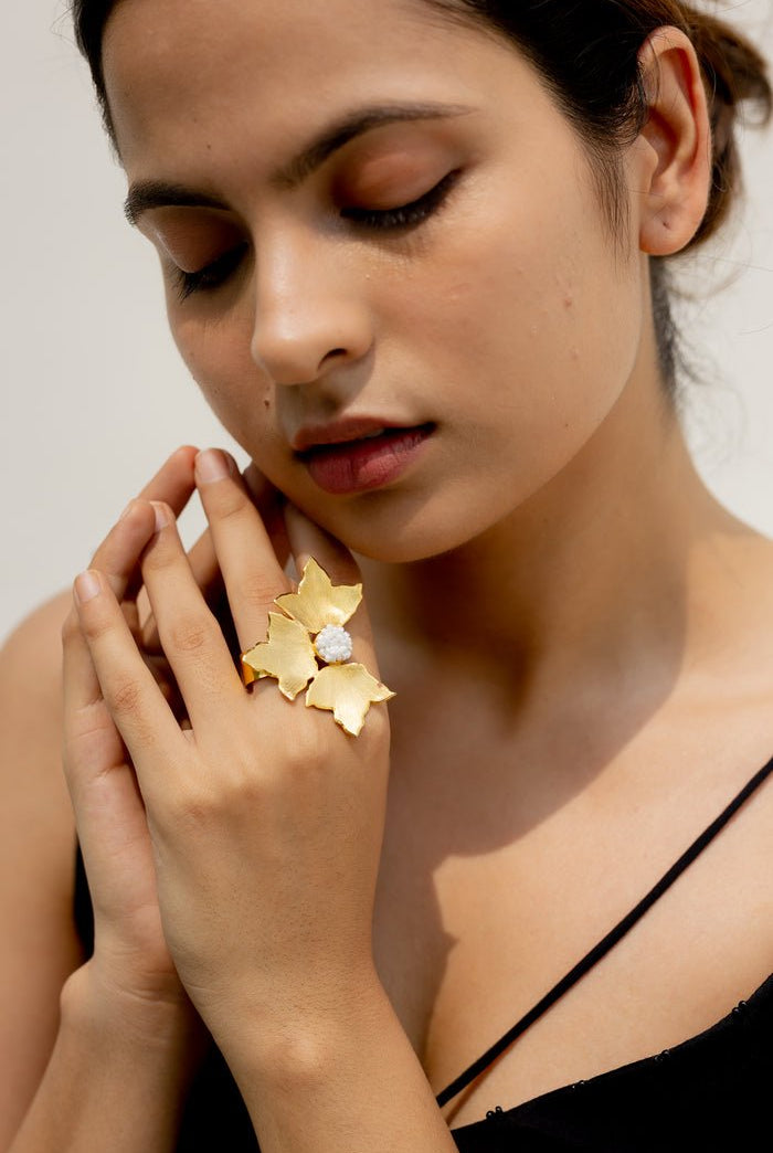Three Petal Ring in Gold - CiceroniAarjavee
