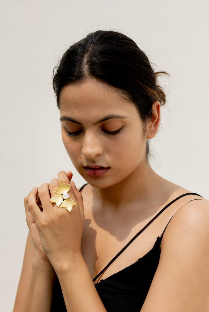 Three Petal Ring in Gold - CiceroniAarjavee