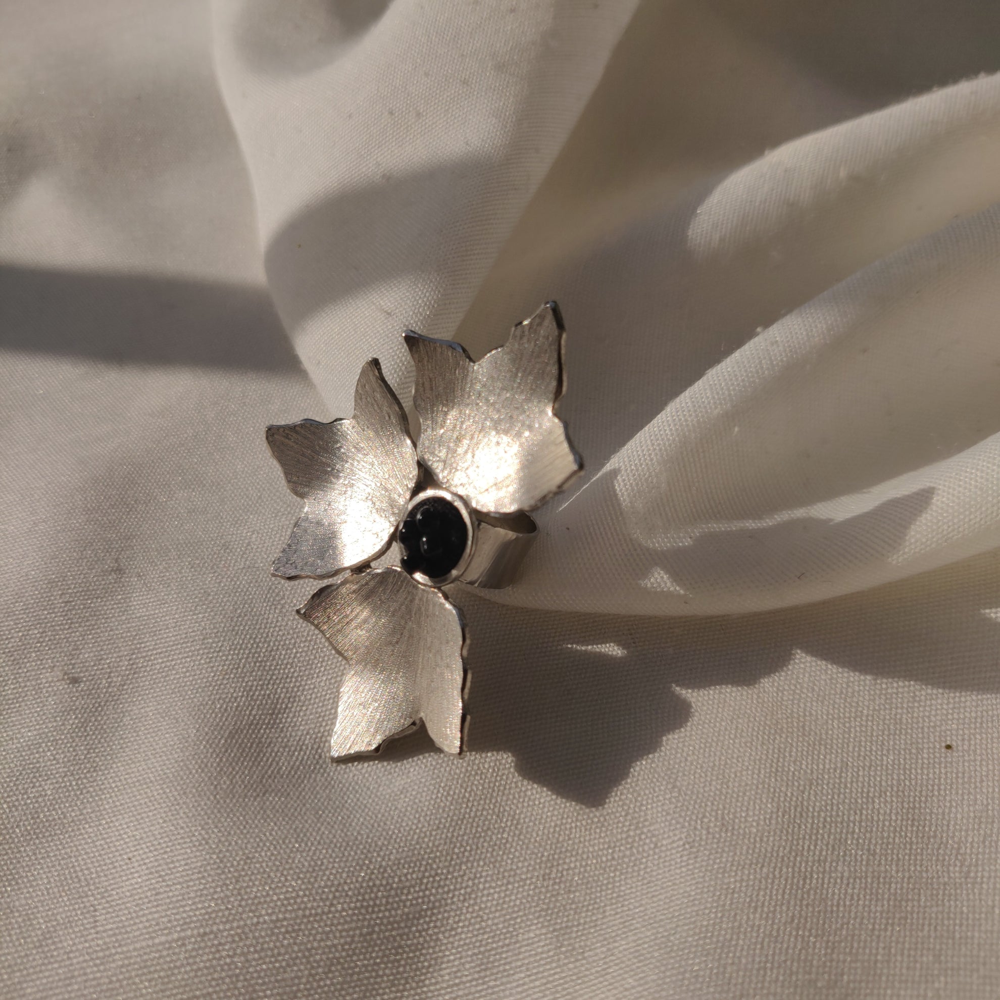 Three Petal Ring in Silver - CiceroniAarjavee