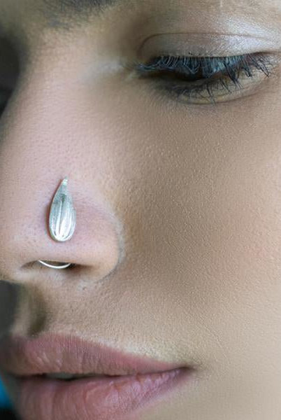 TUSCANY Petal Lines Nose Pin - CiceroniBaka