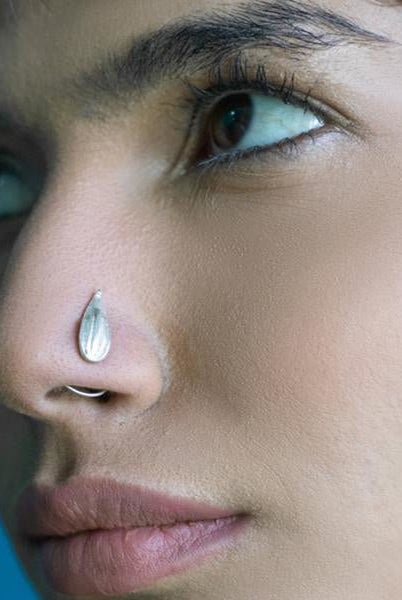 TUSCANY Petal Lines Nose Pin - CiceroniBaka