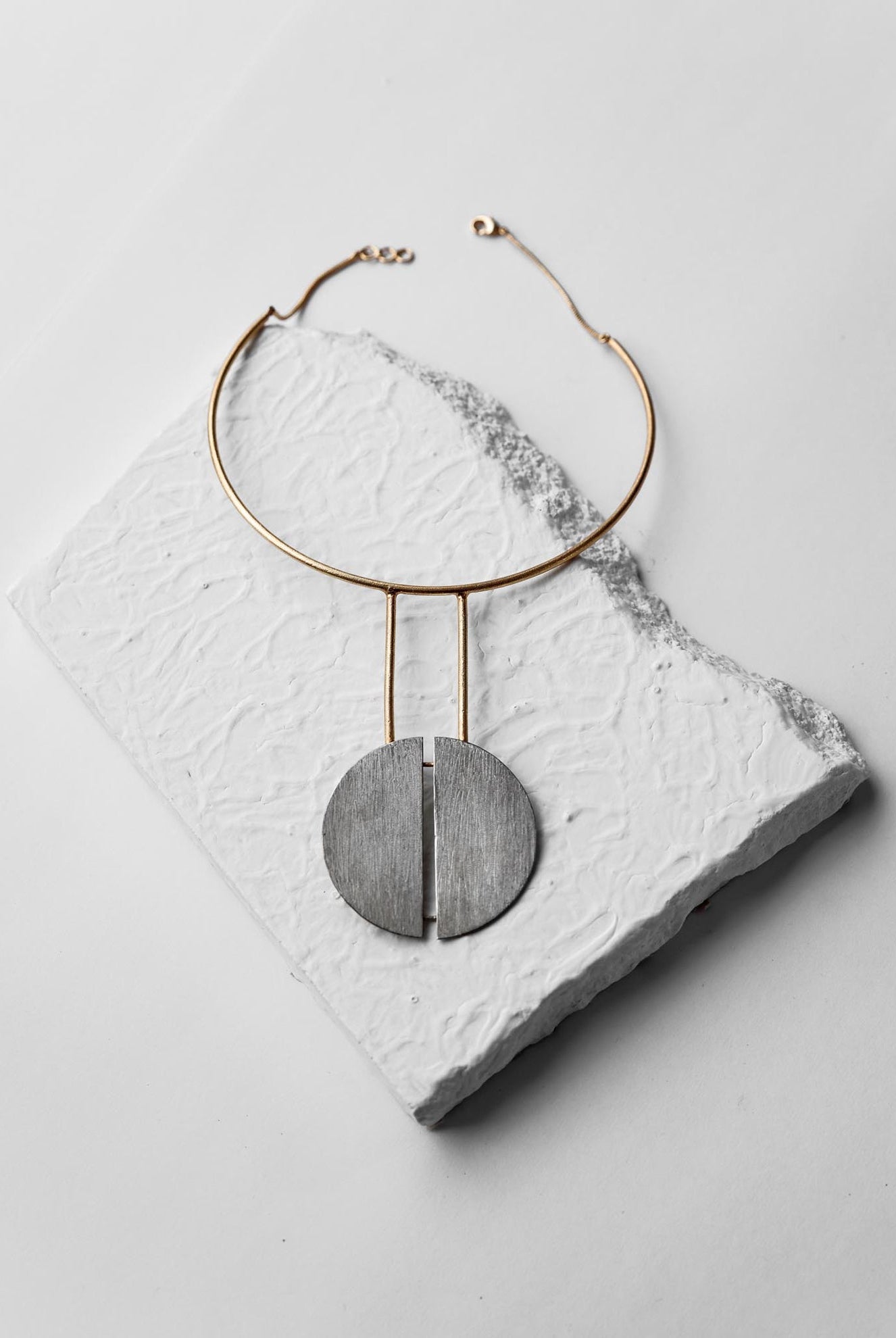 Twinning Moon Neckpiece - CiceroniDE'ANMA
